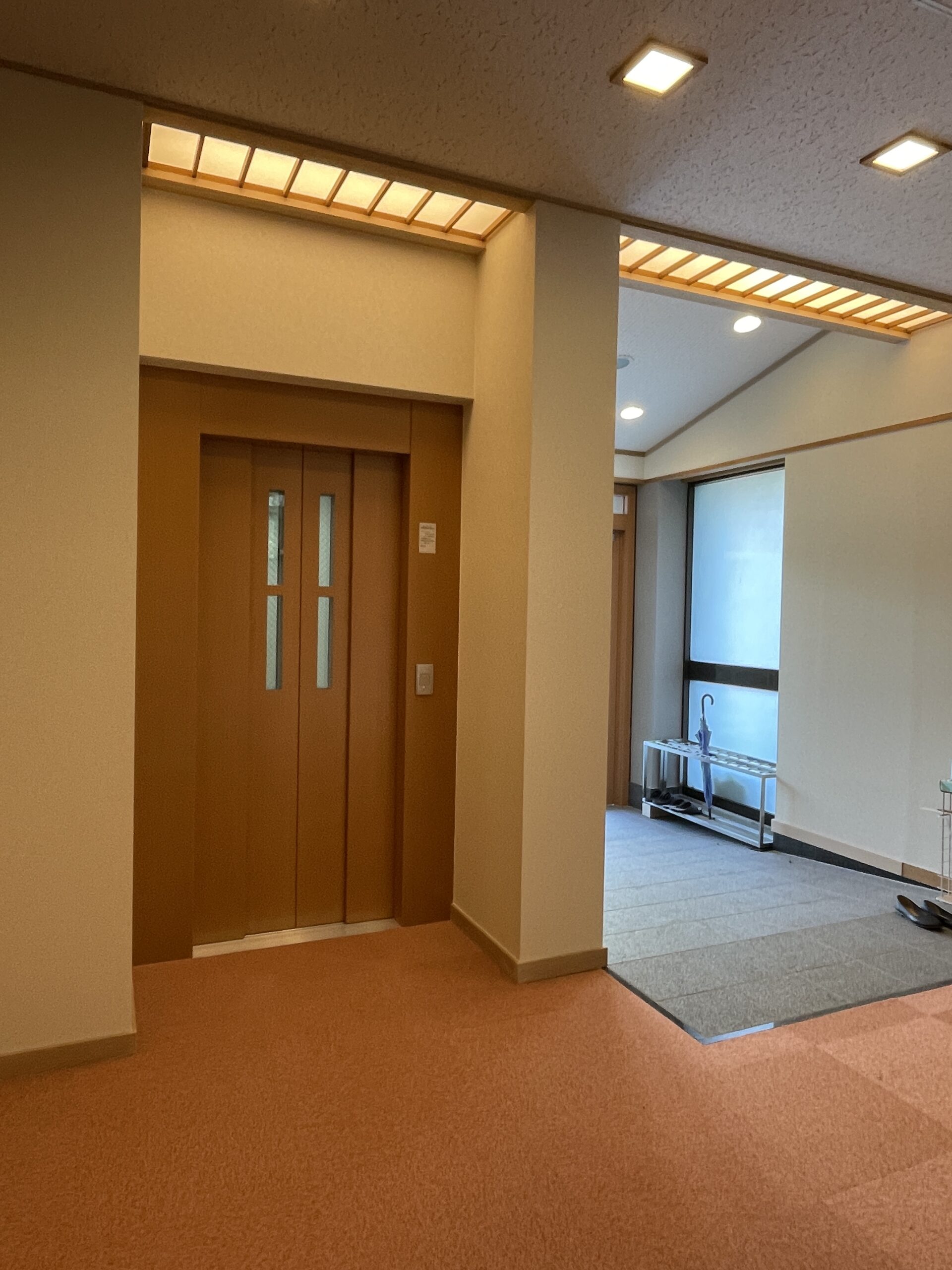 after➀1階EV